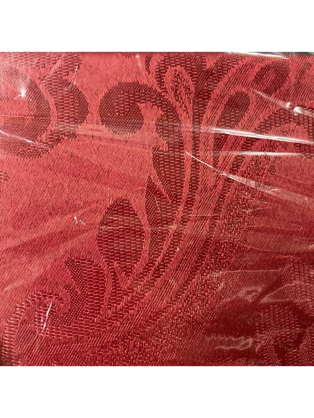 NEW Caiden Red (Cranberry) Oblong Tablecloth 60x120” Beautiful Pattern
